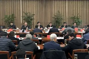 苏梅州列车遭袭致1人死亡，冲突升级引关注