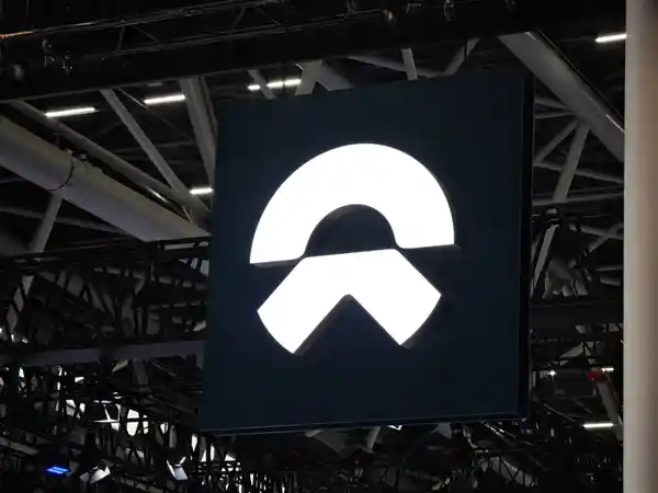 蔚来创新举措！一键举报黑公关和水军，最高奖励100万！