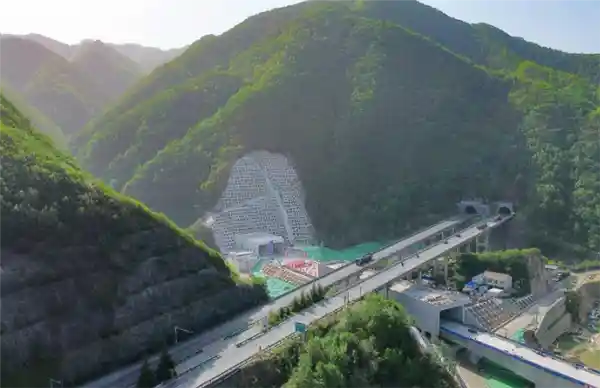 【突破22.9公里！中国最长高铁隧道贯通，西安至十堰迈入1小时生活圈】