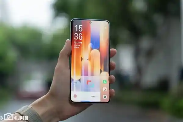 《挑战影像巅峰！蓝厂新机强势来袭，视频表现能否比肩苹果？》