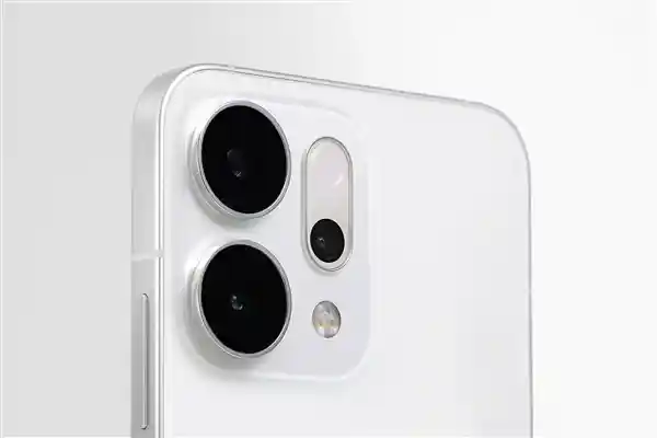 OPPO Reno 14系列真机首曝：全新镜头布局+冷雕玻璃工艺，媲美iPhone的质感革命！