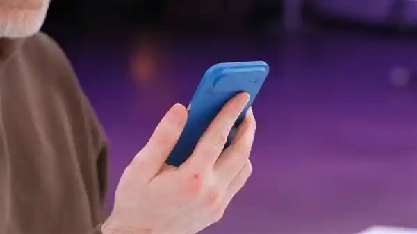 《5.8mm极致纤薄！三星Galaxy S25 Edge全配色渲染图惊艳曝光》