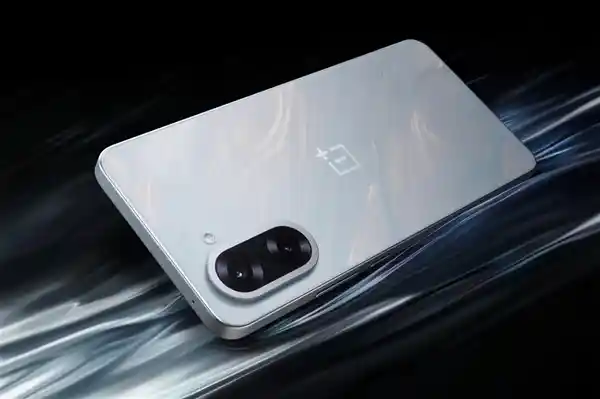 天玑9400e全球首秀！一加Ace 5竞速版性能狂飙，参数全曝光