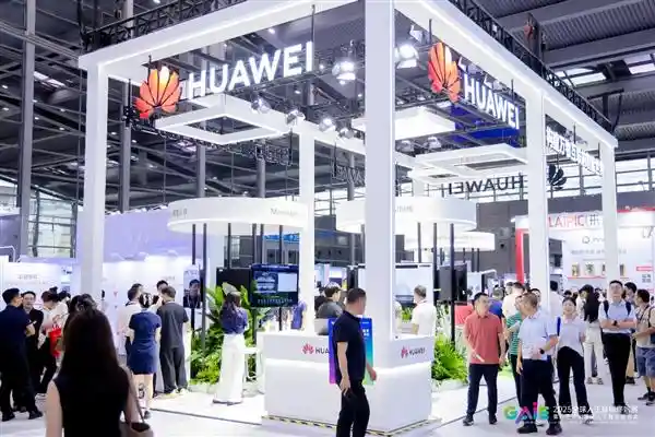 华为携手生态伙伴惊艳亮相2025全球智博会：解锁AI未来新生态