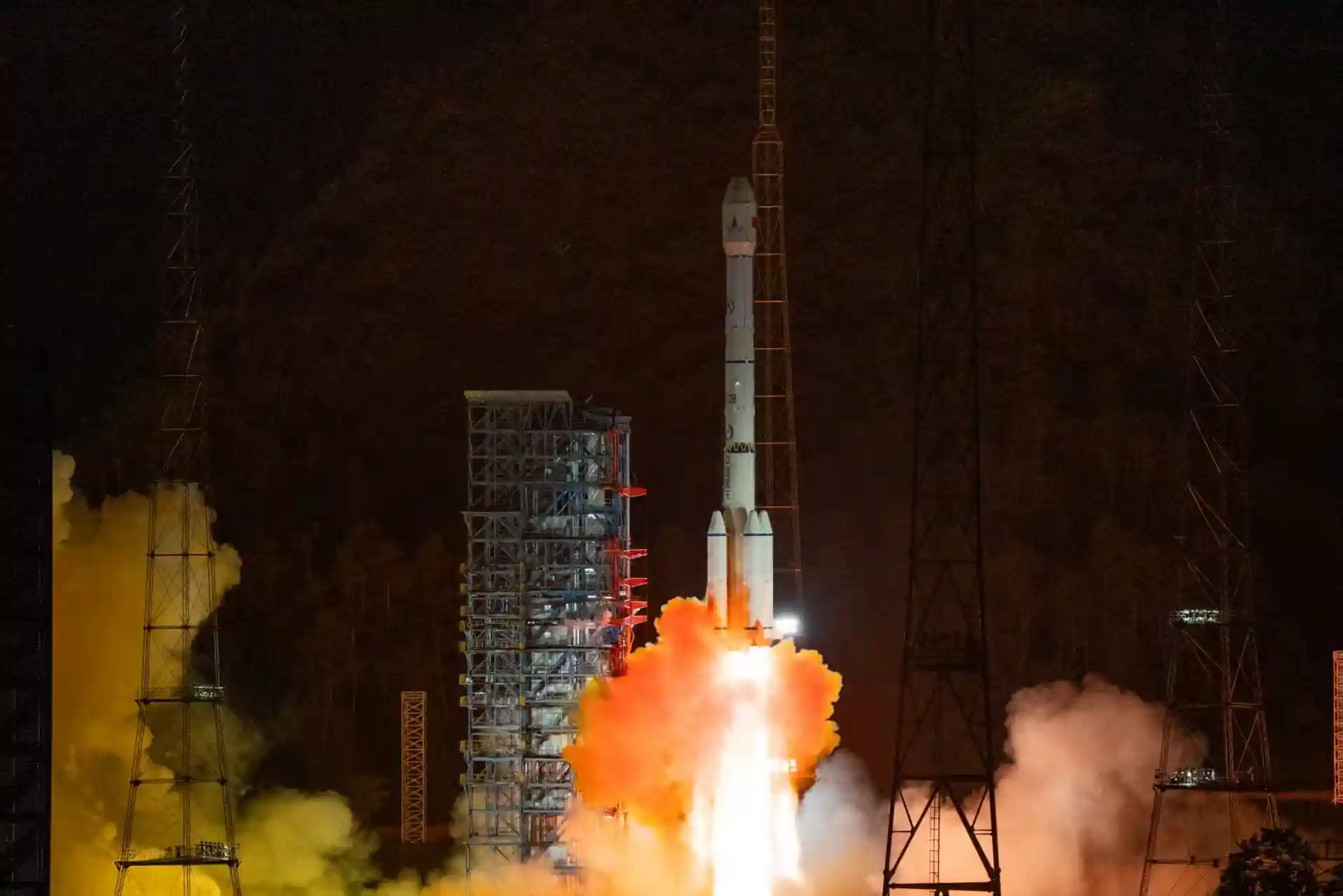 天问二号升空！叩响太阳系神秘之门