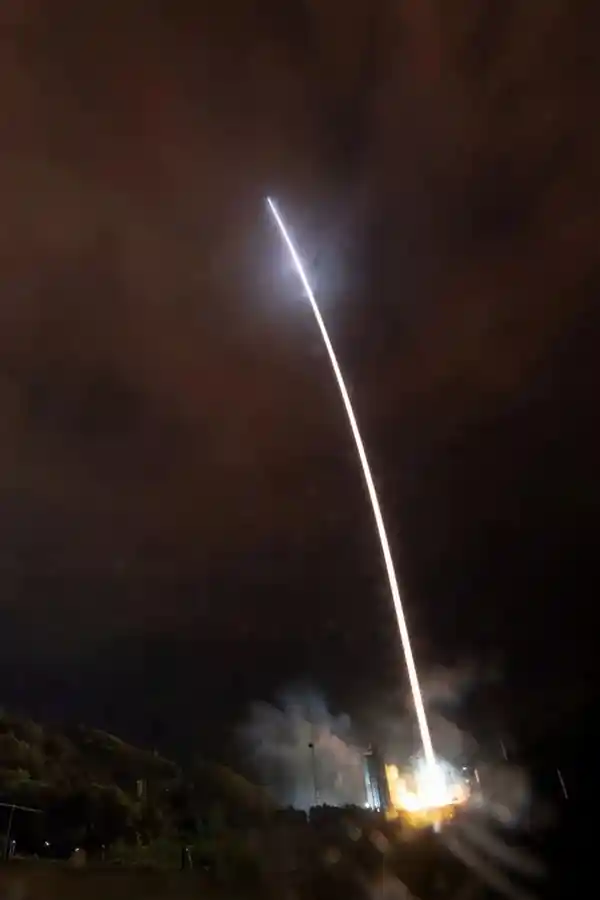 《天问二号双星奇航：一冷一热的太空奥秘之旅》