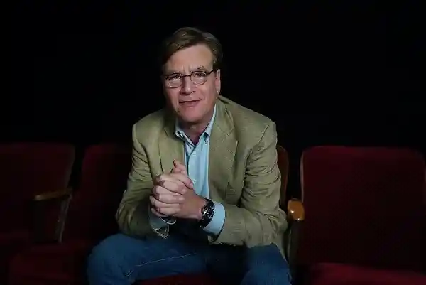 《扎克伯格神话崩塌：社交帝国暗面全曝光》