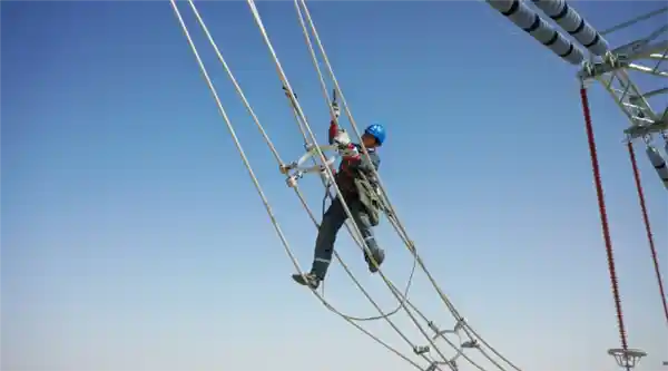 我国750千伏超高压环网15年铸就，今日圆满合龙