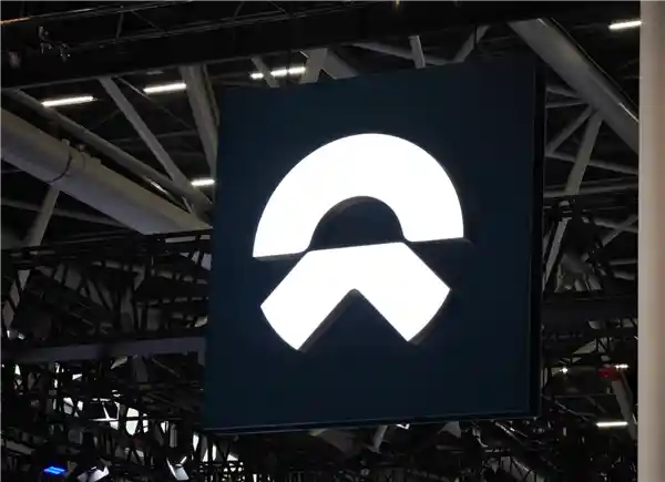 李斌：蔚来亏损透明，财务底牌清晰可见