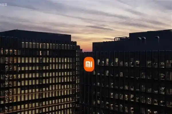 小米通讯高层换帅：王川卸任，张剑慧接棒掌舵