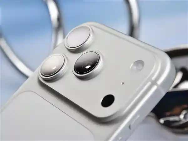 iPhone 17 Pro首曝：性能巅峰再升级，引领手机新纪元