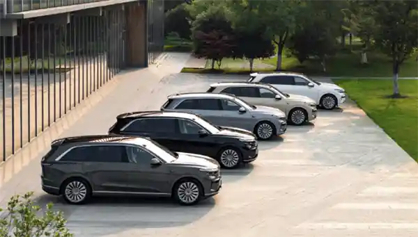 2025年重磅来袭！李斌官宣蔚来将推两款旗舰SUV——ES9与ES7震撼登场