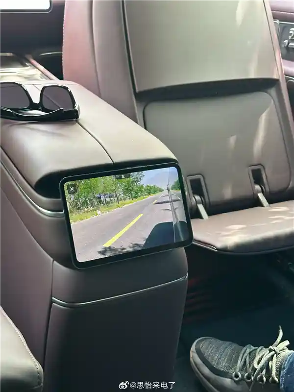 蔚来ES8出新招：智能防‘开门杀’，网友呼吁全行业推广