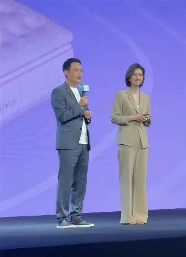 最美产品经理离职引爆热搜！王腾紧急辟谣：与Monica素昧平生，纯属巧合撞期